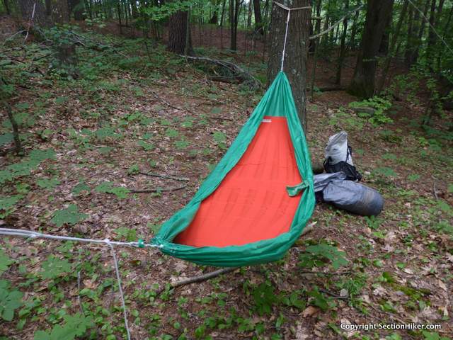 Therm-A-Rest Slacker Hammock Pad Tomato - PlatouSport