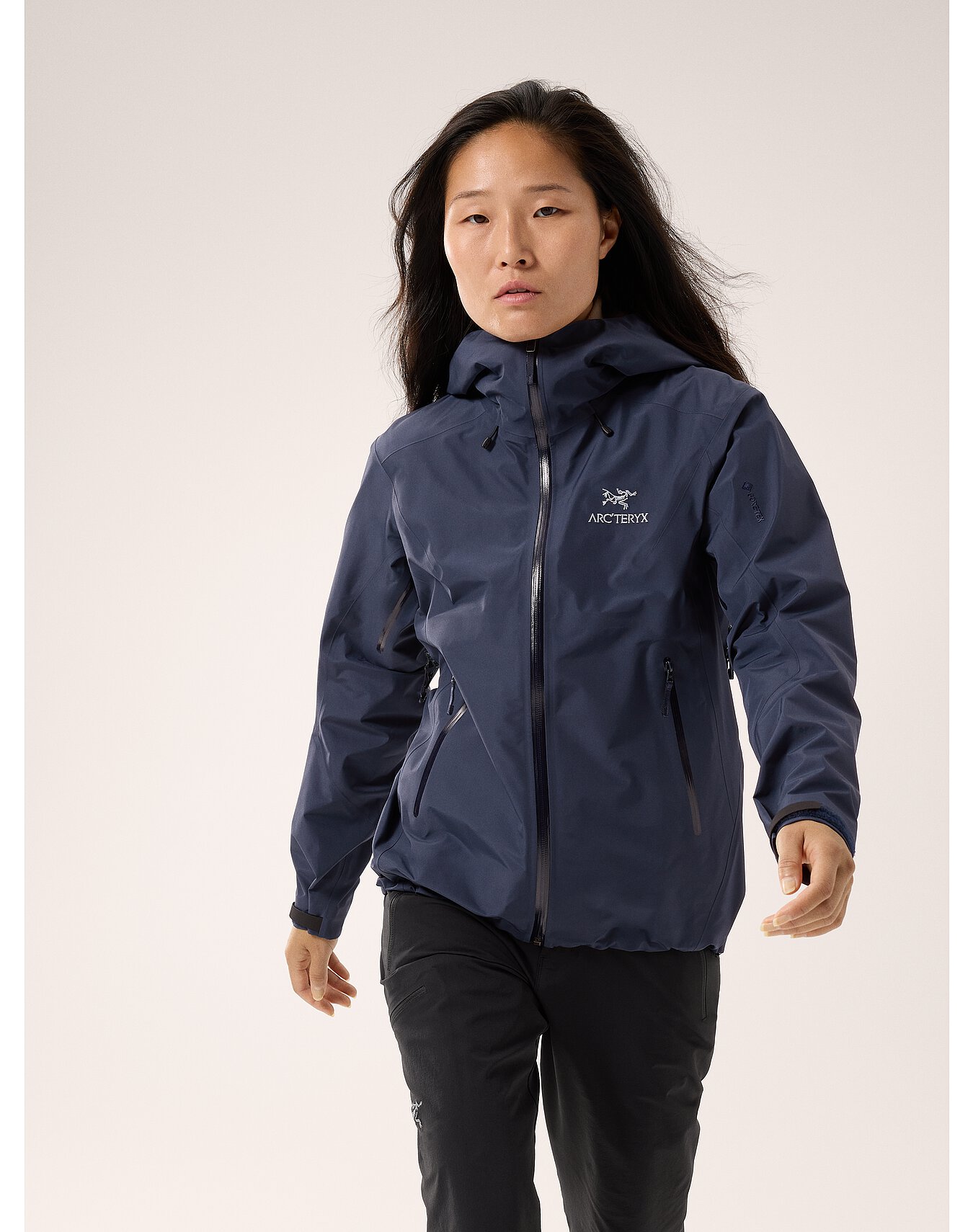 Arc'teryx Beta LT Jacket Womens Black Sapphire - PlatouSport