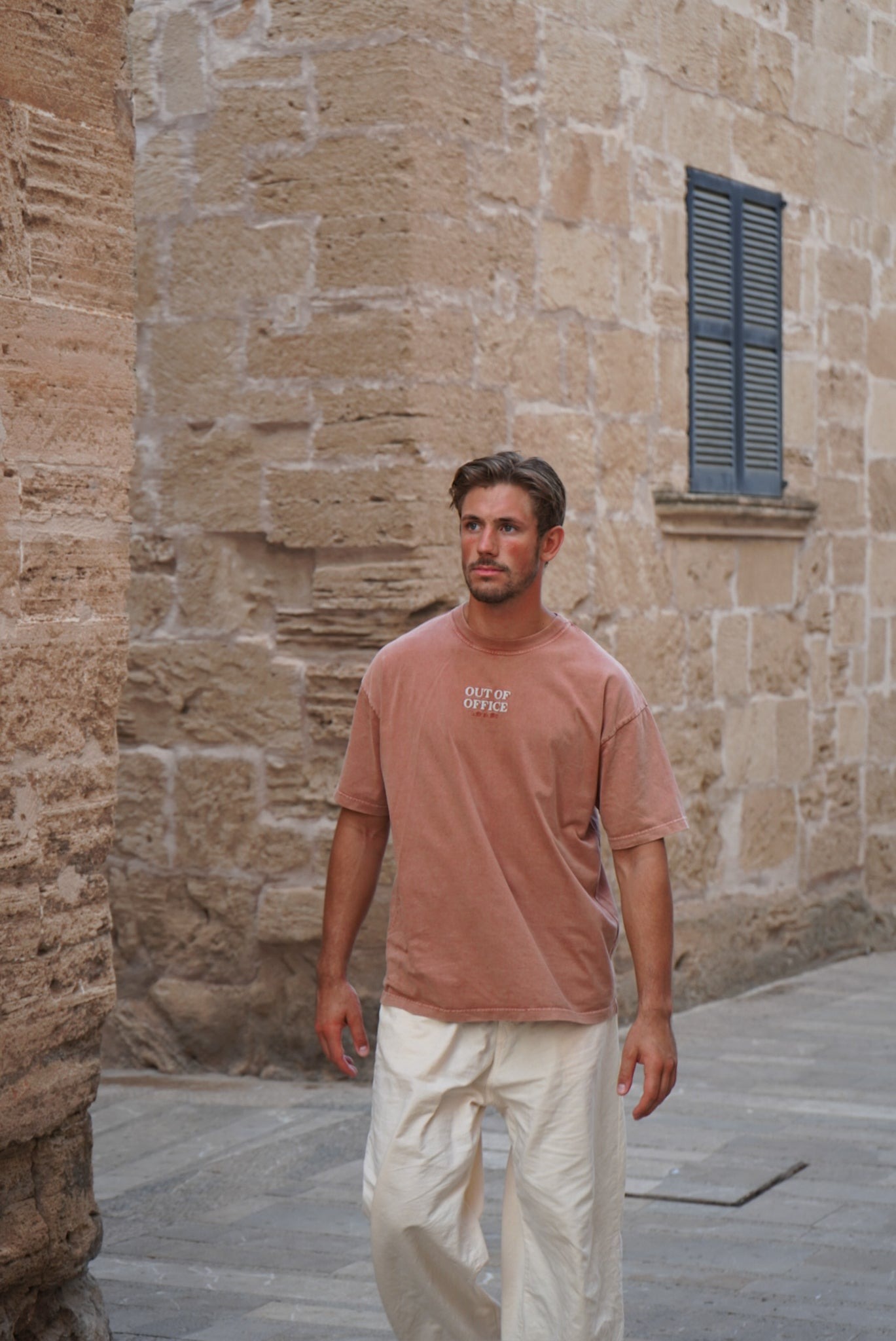 2F889D8D-7D32-40D4-8AF3-1723FD87