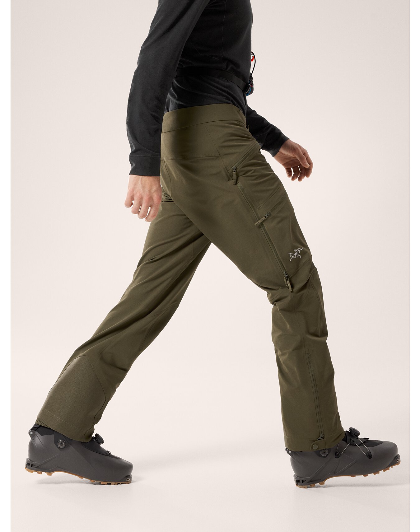 F24-X000009250-Rush-Softshell-Pant-Tatsu-Side-View