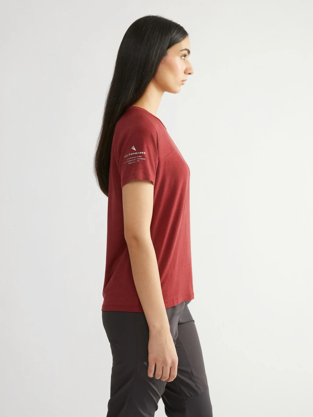 972_EvNdD6MOEJtXNzQC58kgHQ_20635w01_fafne_ss_tee_ws_dark_russet_011-full