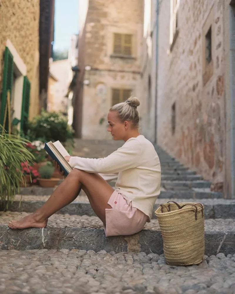 Amundsen Sports Amundsen 4incher Comfy Cord Shorts Womens Blush Pink WSS63.1.183 Platou Sport 6