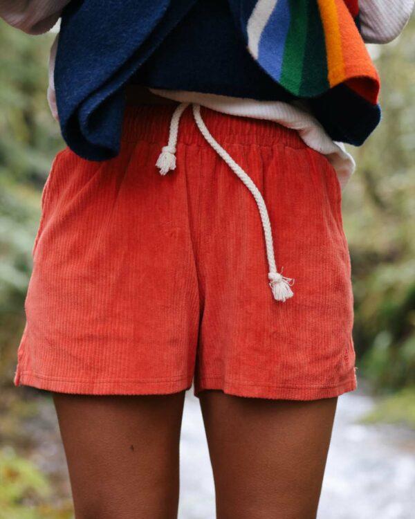 Amundsen Sports Amundsen 4incher Comfy Cord Shorts Womens Red Clay WSS63.1.165 Platou Sport 4