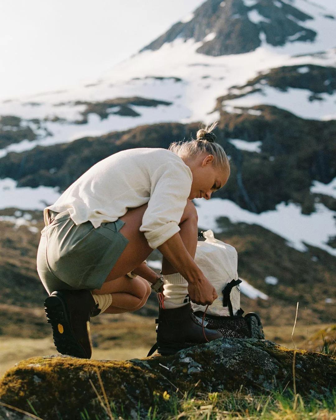 Amundsen Sports Amundsen 5incher Field Shorts Womens Offwhite-Stormy Blue WSS53.2.014 Platou Sport 2