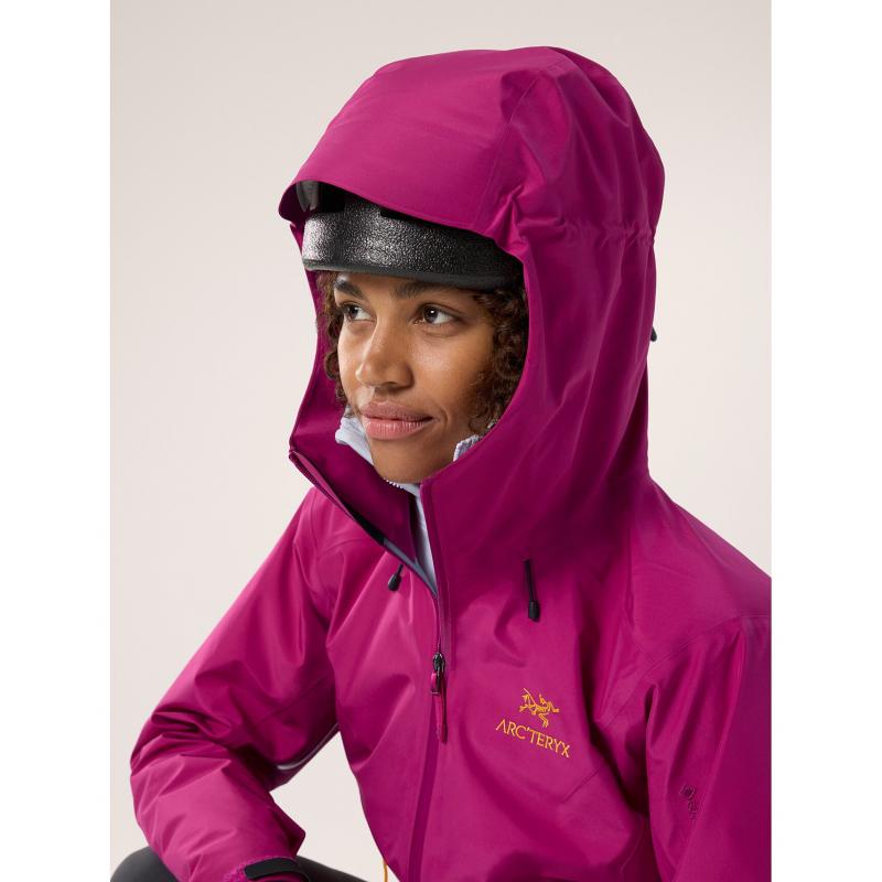 ArcTeryx Arcteryx Beta LT Jacket Womens Amaranthus-Edziza X000007239 Platou Sport 7
