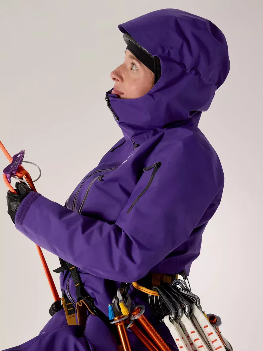 Arc'teryx Alpha SV Jacket Womens Azalea/Black - PlatouSport