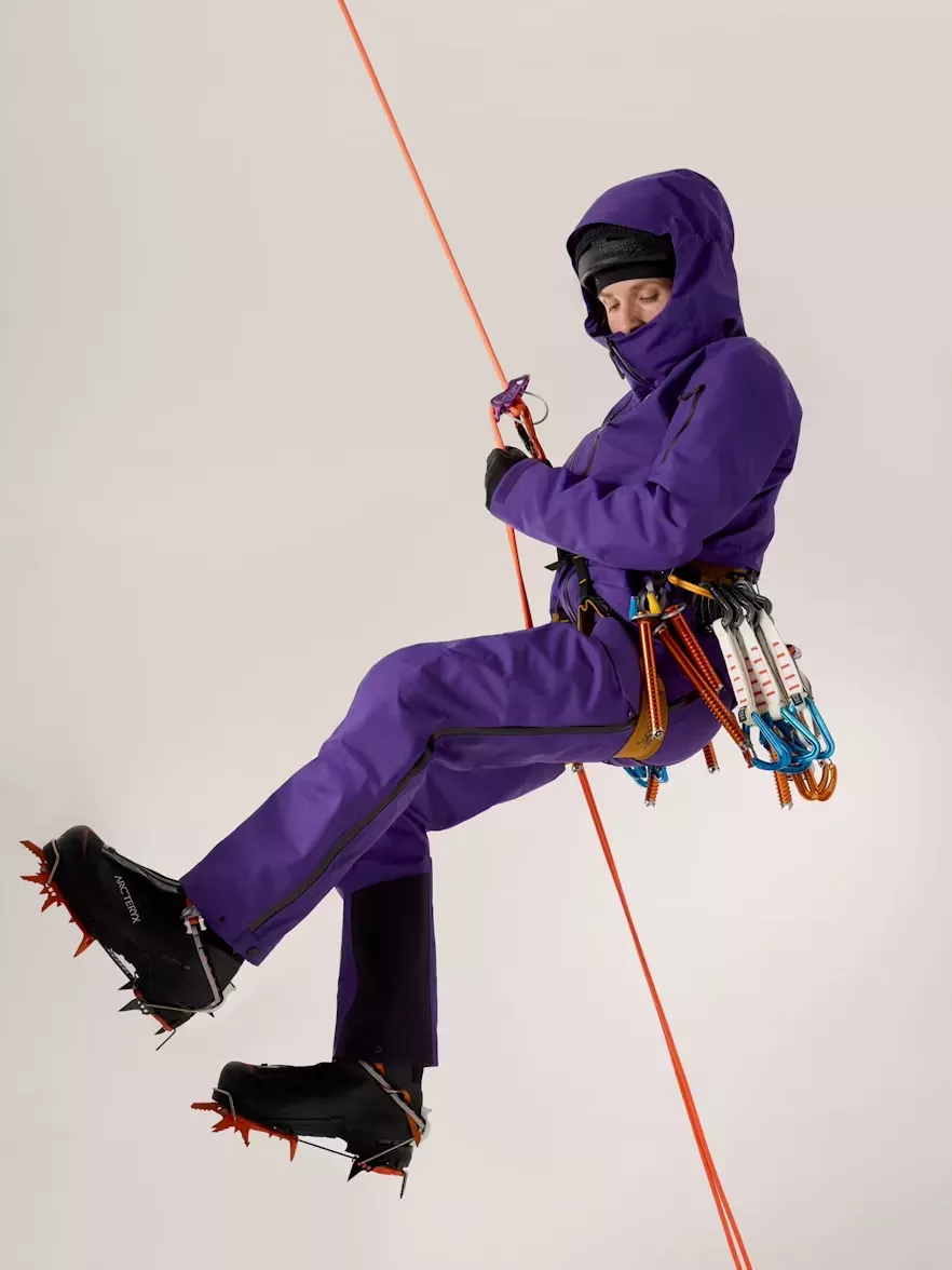 Arc'teryx Alpha SV Jacket Womens Azalea/Black - PlatouSport