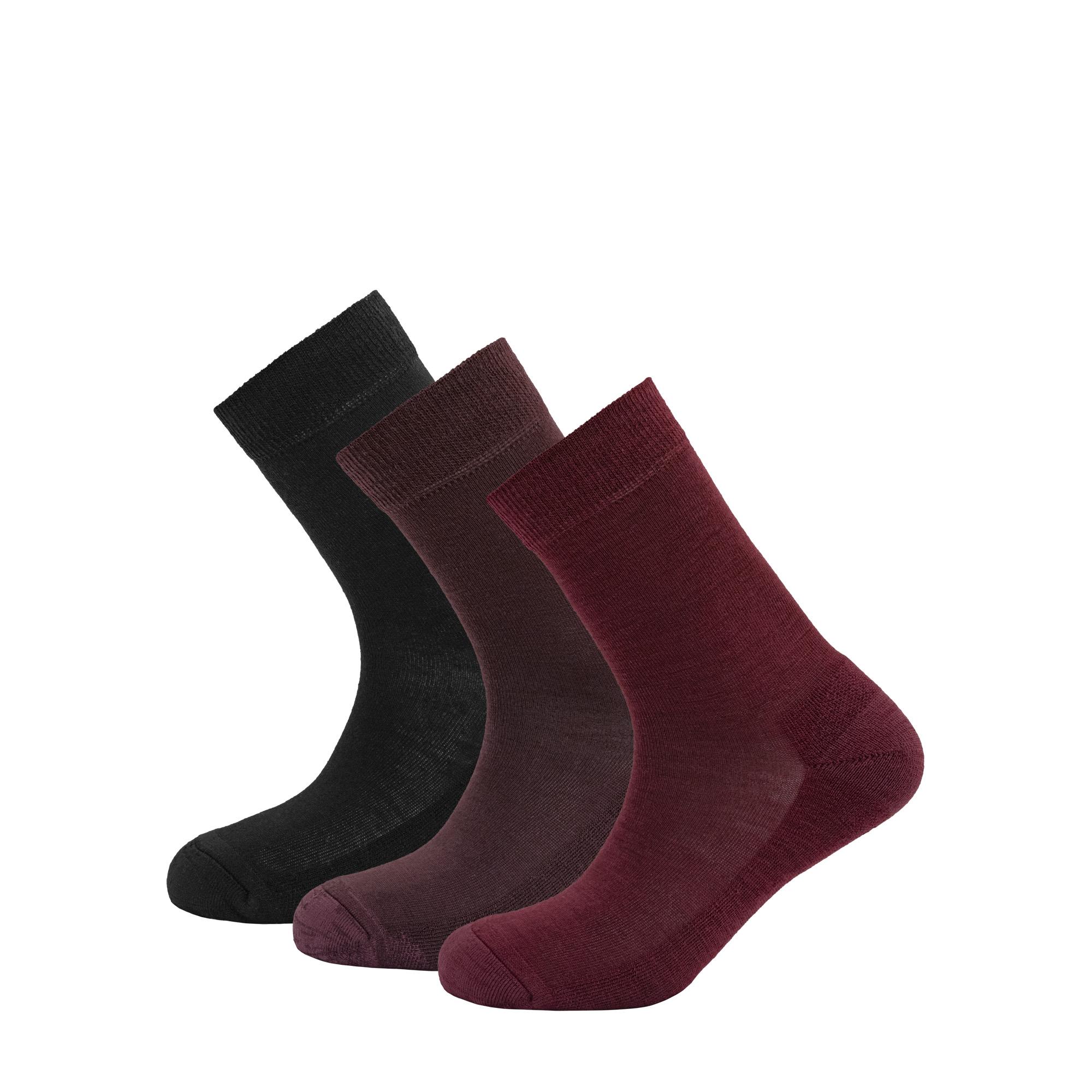 Devold Devold Daily Merino Medium Sock 3Pk Wmn Beetroot Mix SC 593 043 B Platou Sport 1