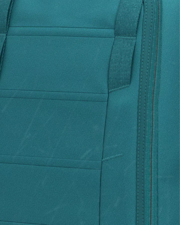 Douchebags DB Hugger Backpack 25L Midnight Teal 1000175201201 Platou Sport 3