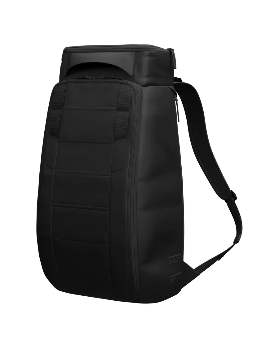 Douchebags DB Hugger Backpack 30L Black Out 1000176004901 Platou Sport 1