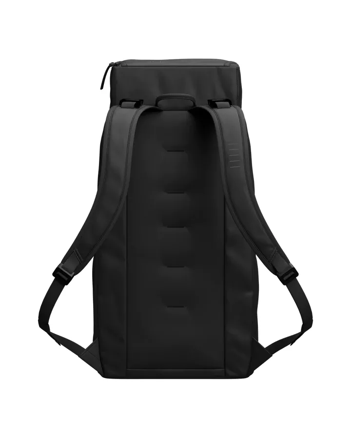 Douchebags DB Hugger Backpack 30L Black Out 1000176004901 Platou Sport 7