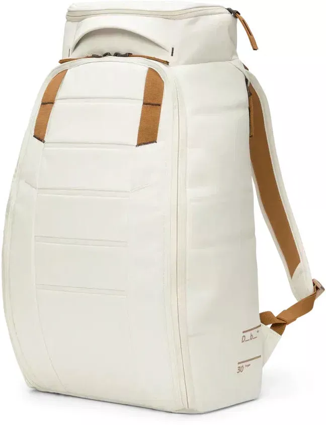 Douchebags DB Hugger Backpack 30L Oatmilk 1000176901501 Platou Sport 1
