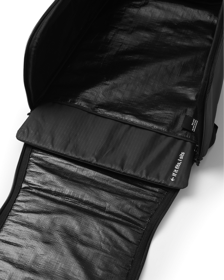 Douchebags DB Hugger Bootpack 45L Black Out 1000265004901 Platou Sport 6