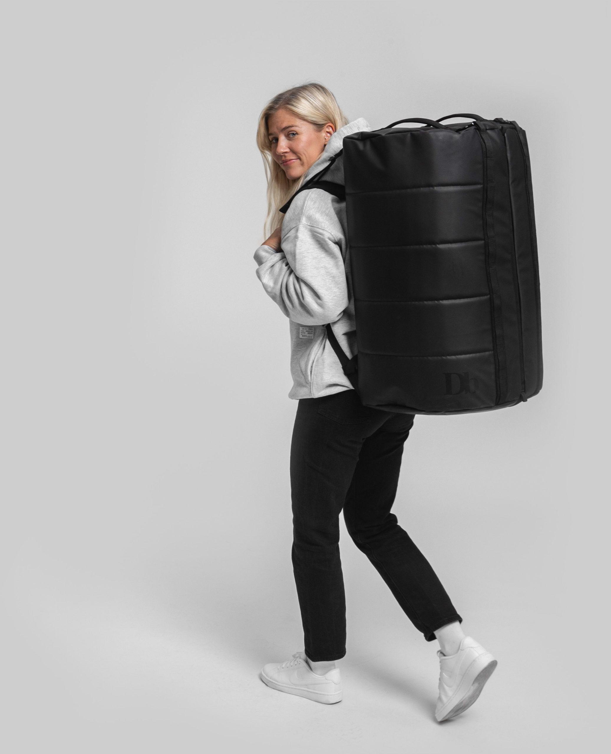 DB Roamer Split Duffel Pro 90L Black Out - PlatouSport DB Roamer Split Duffel Pro 90L Black Out - PlatouSport