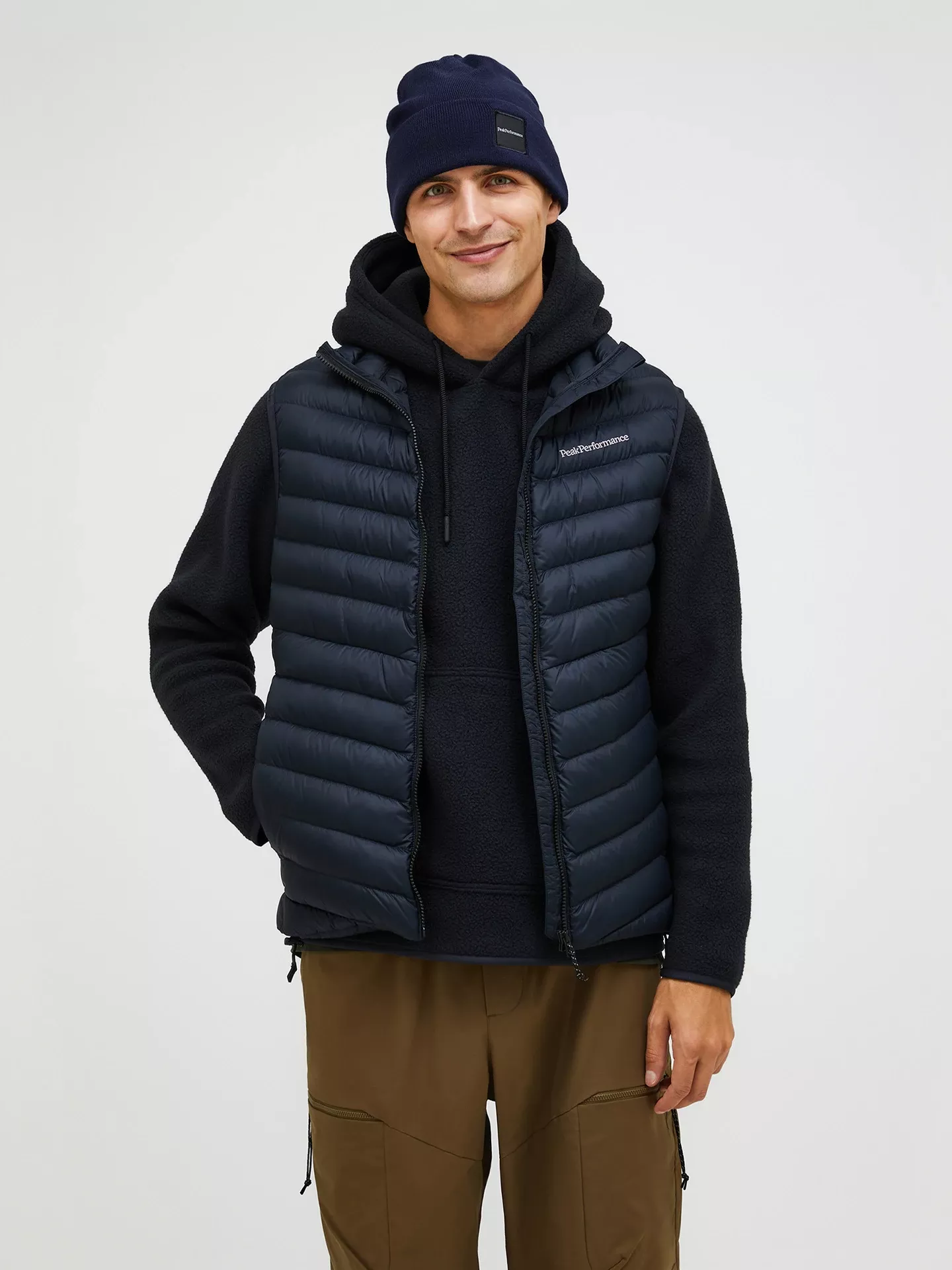 Peak Performance Peak Performance Mens Frost Down Vest Black G80529 Platou Sport 1