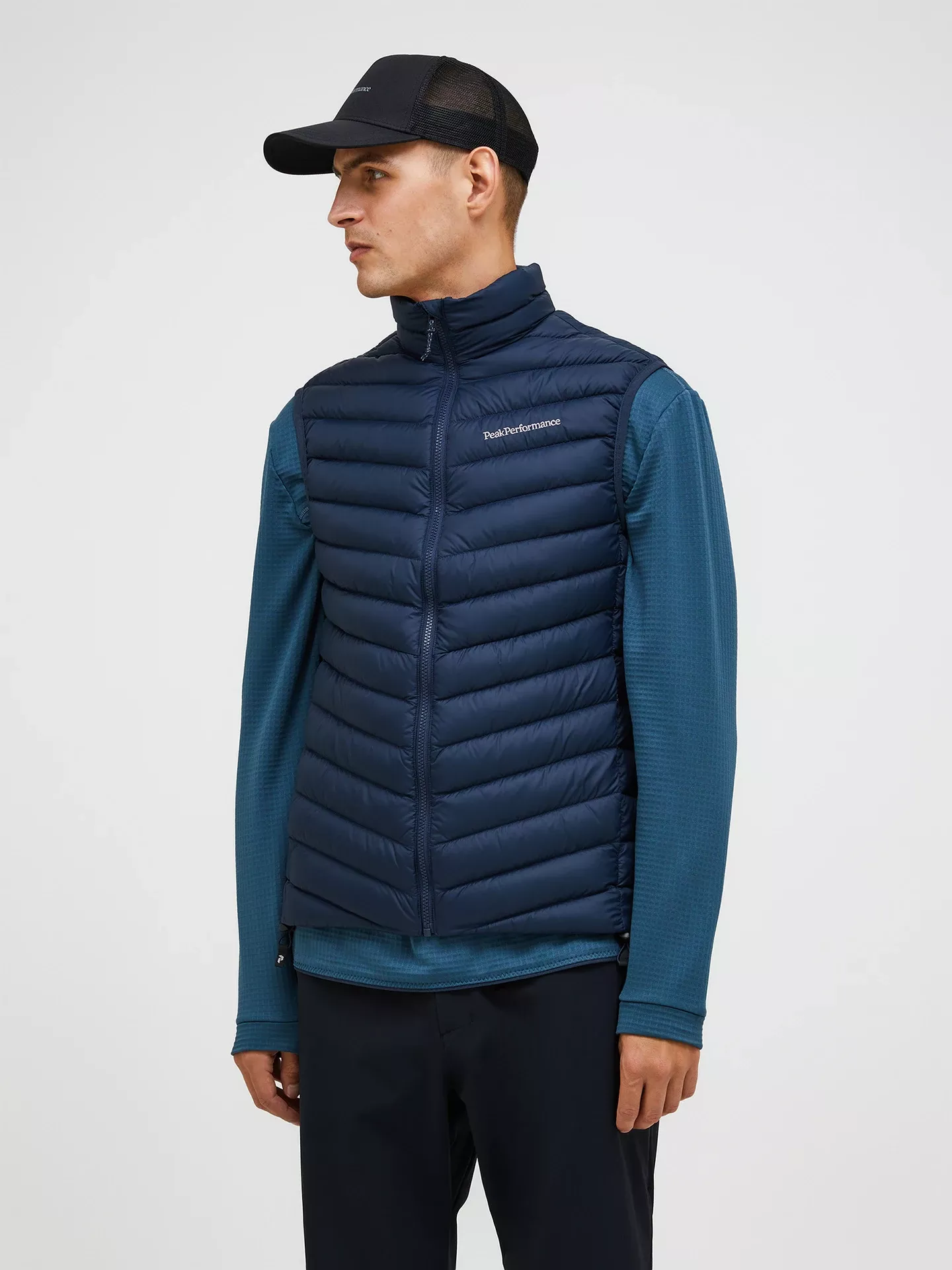 Peak Performance Peak Performance Mens Frost Down Vest Blue Shadow G80529 Platou Sport 1
