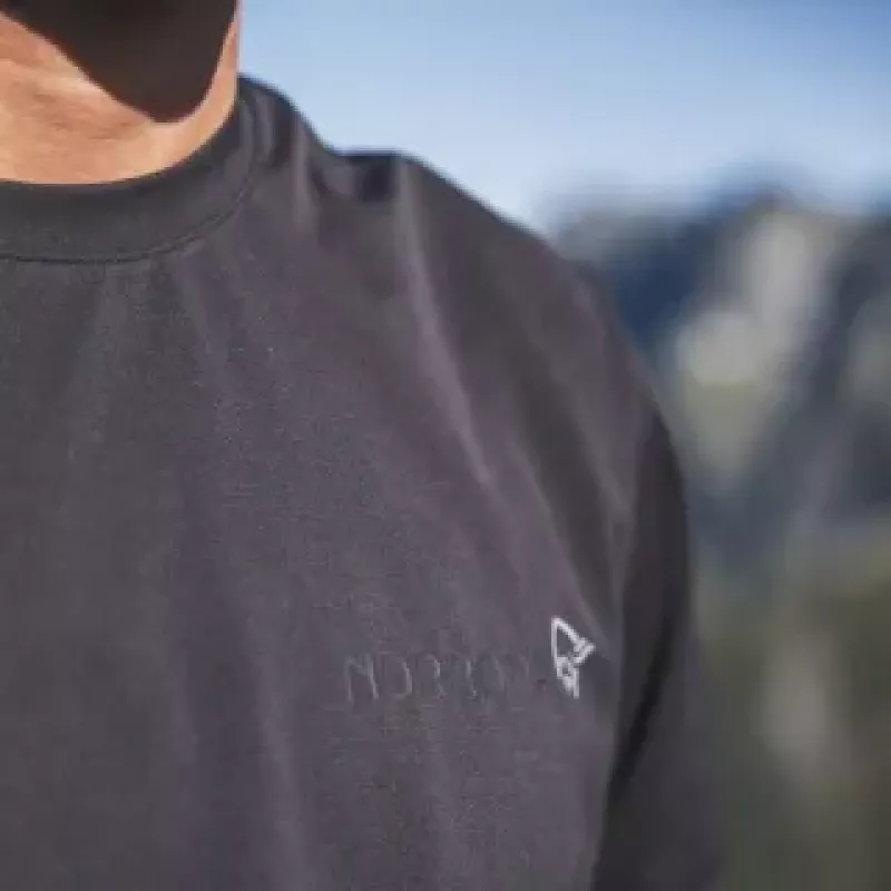 Norrøna femund tech T-shirt M's Caviar Black - Bilde 2