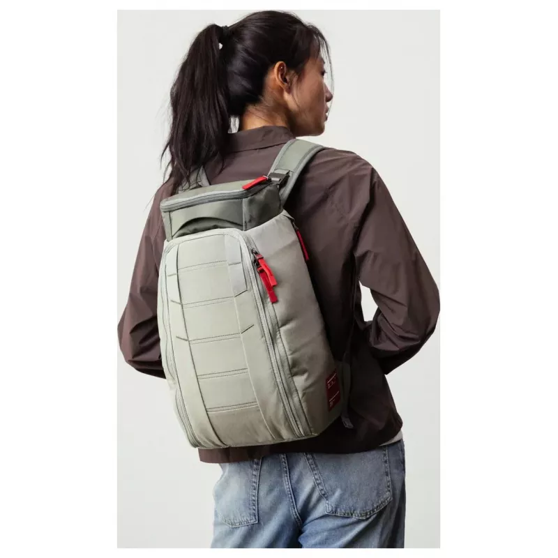 DB Hugger Backpack 20L Basil Green - Bilde 5